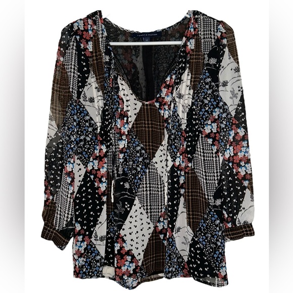 Tommy Hilfiger Patchwork Floral Print Top Women’s Size Small Preppy Office Wear - Picture 1 of 9